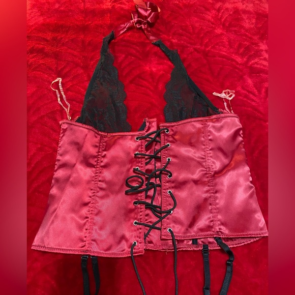 NWOT Size 38 Red and Black Corset with Sheer Black Lace Bust Sexy Beautiful Love - Picture 10 of 12